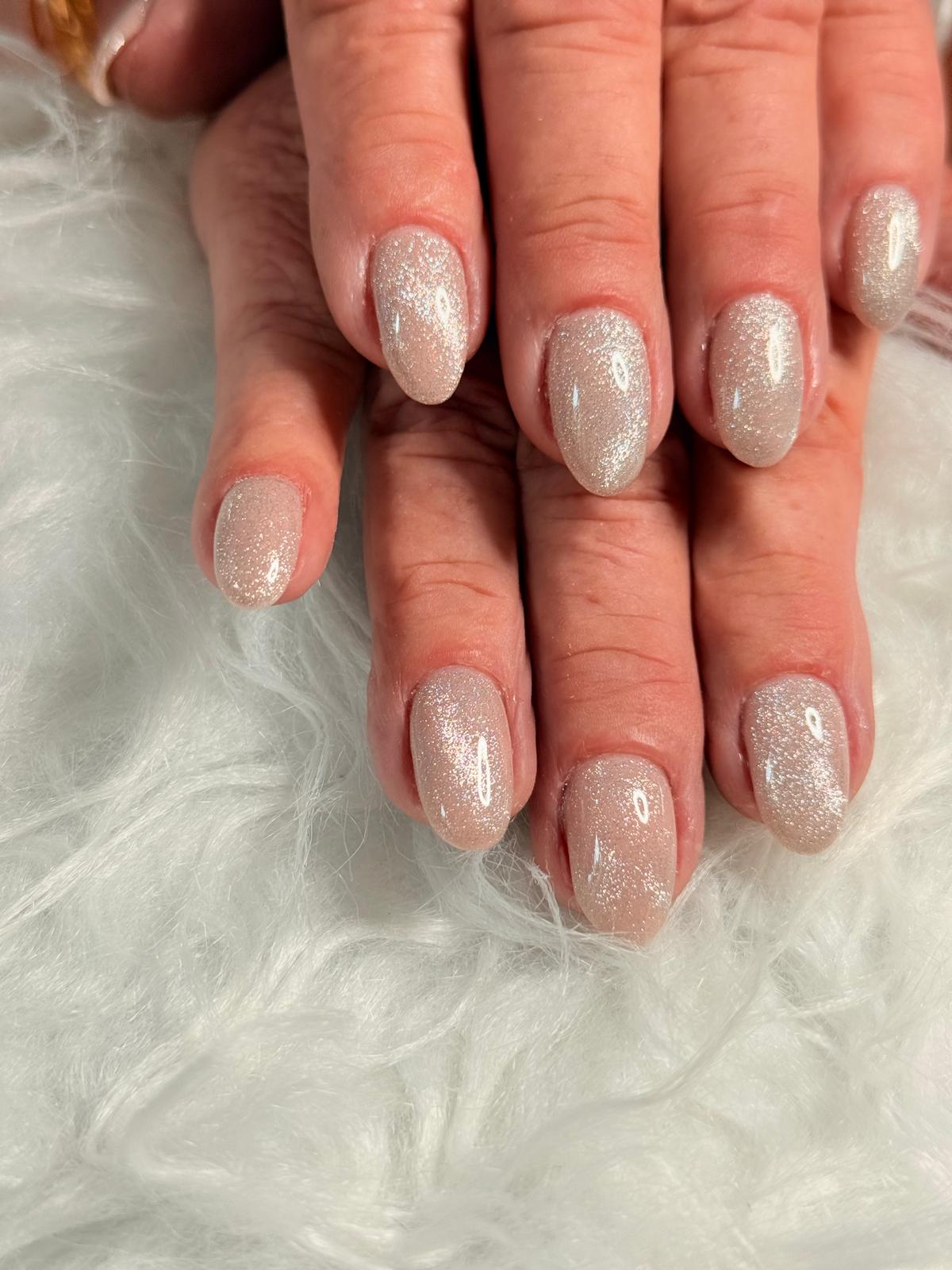 Réalisation onglerie — french dorée